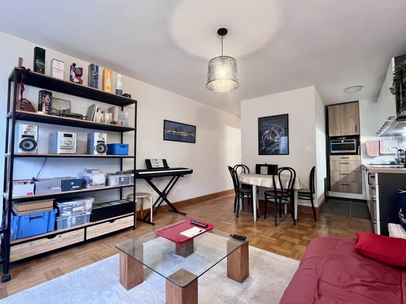 À vendre, proche du port de la Trinité-sur-Mer, appartement refait à neuf